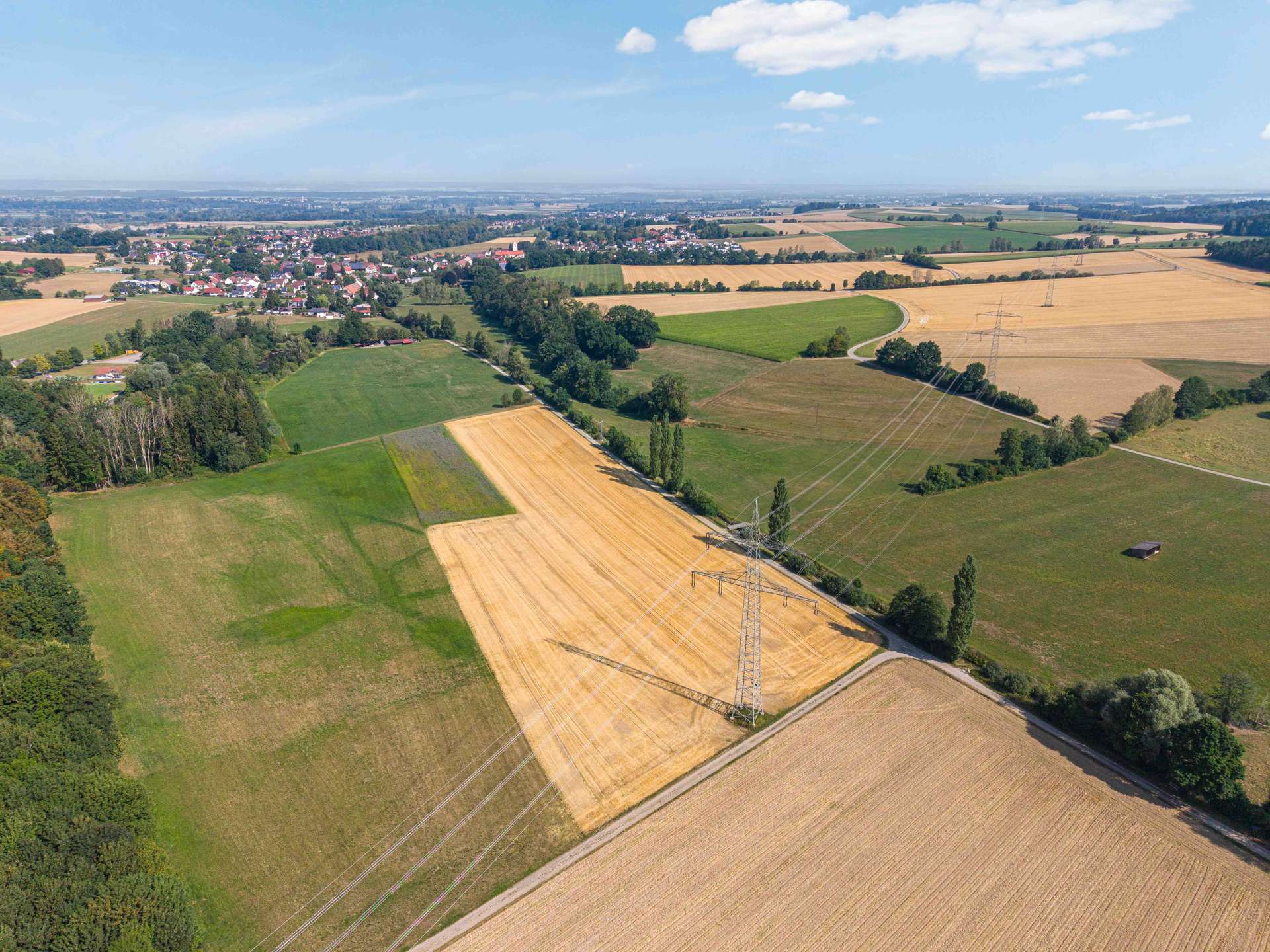 Gut andienbar! Ackerland mit guten Bewirtschaftungsmöglichkeiten
